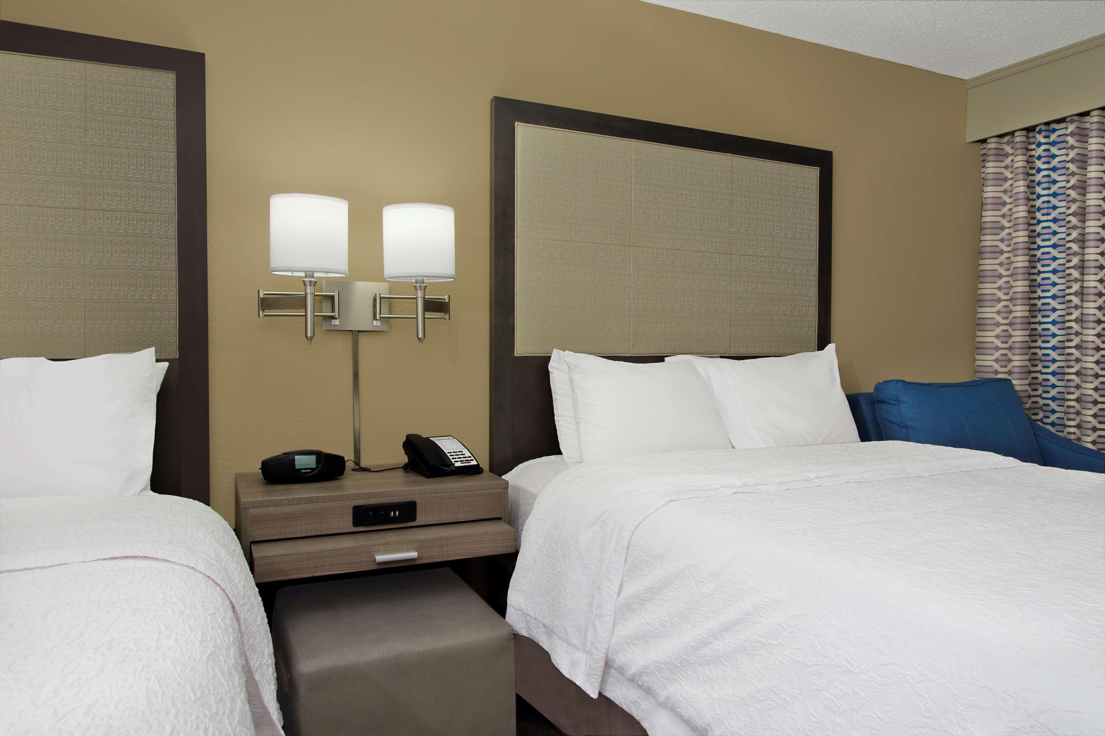 Hampton Inn Madison Exteriör bild