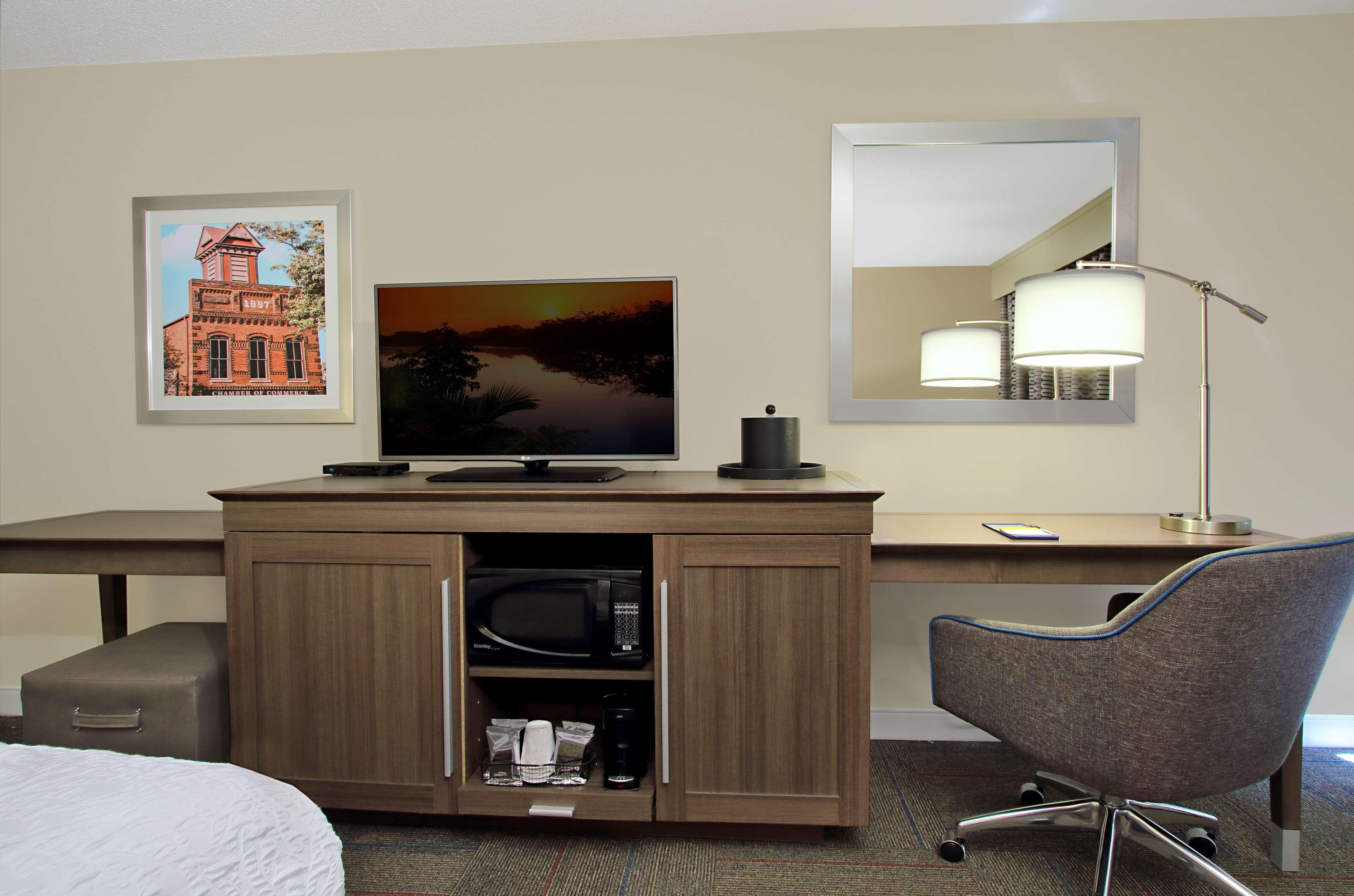 Hampton Inn Madison Exteriör bild