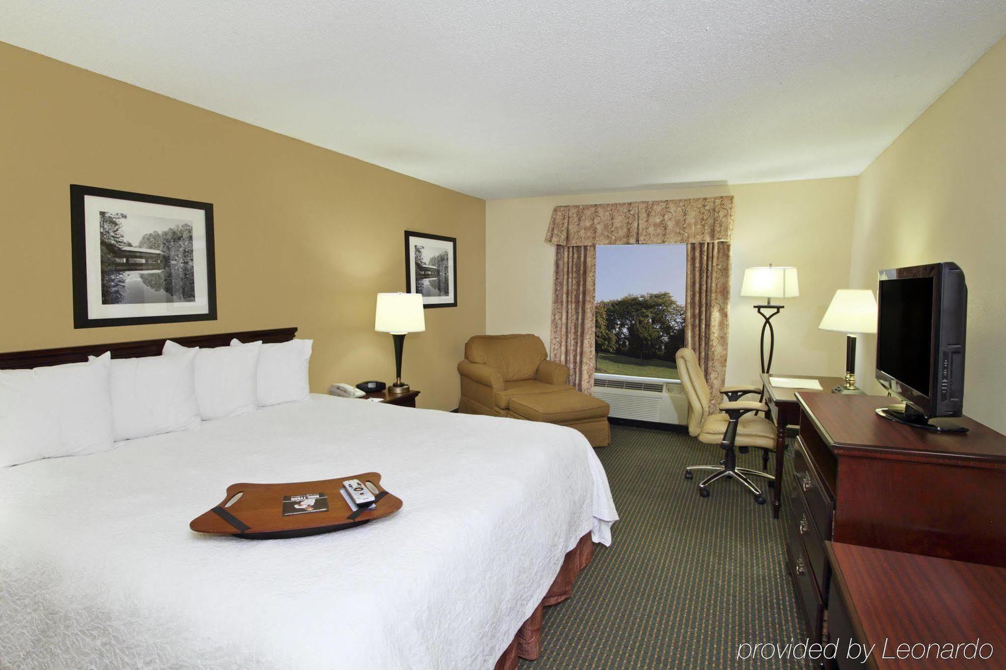 Hampton Inn Madison Exteriör bild